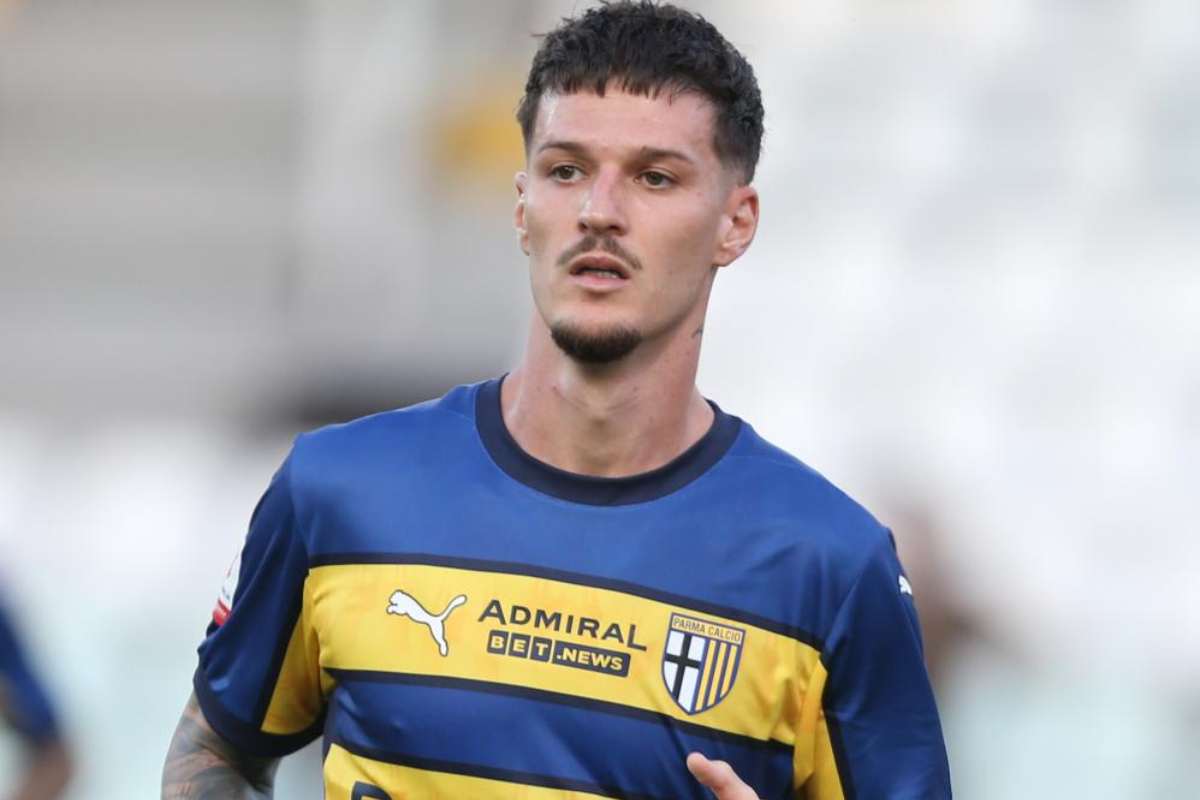 Dennis Man lascerà il Parma