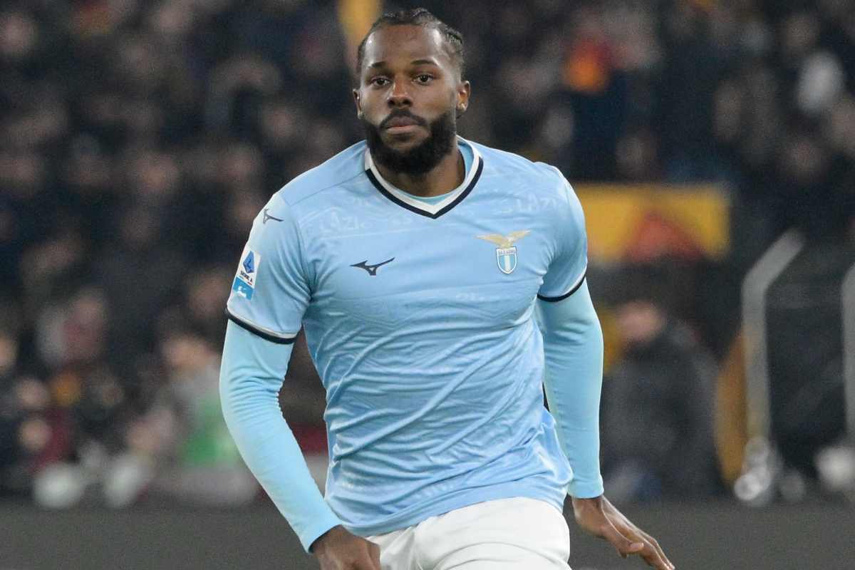 Nuno Tavares in campo con la Lazio