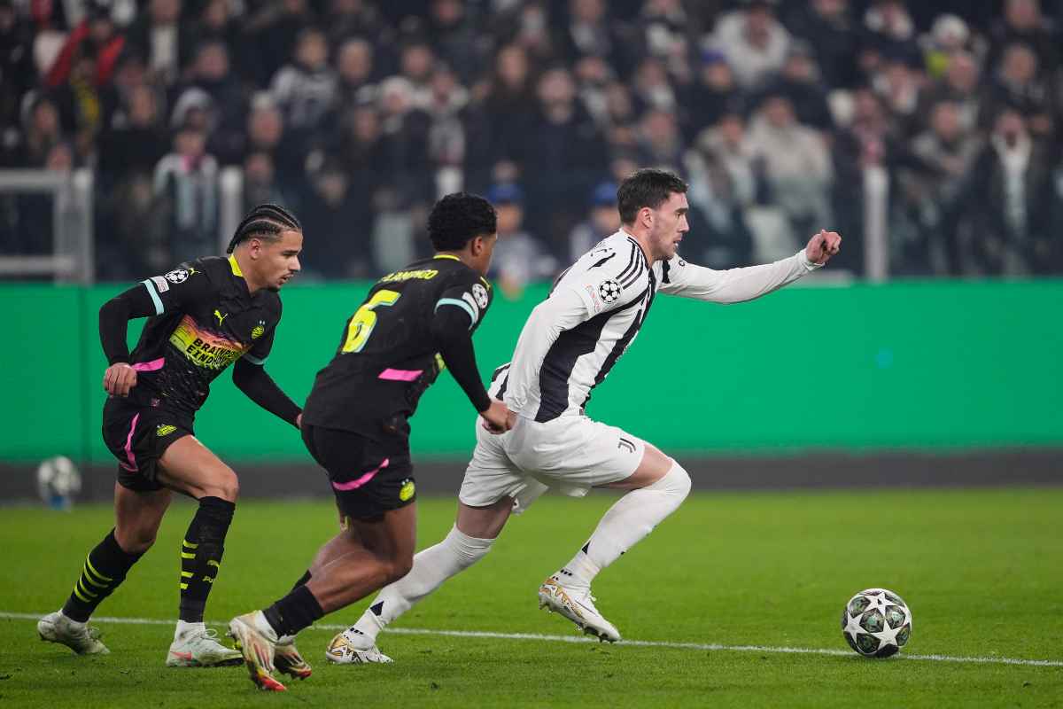 vlahovic durante juventus psv