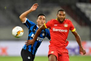 Lautaro Martinez e Jonathan Tah